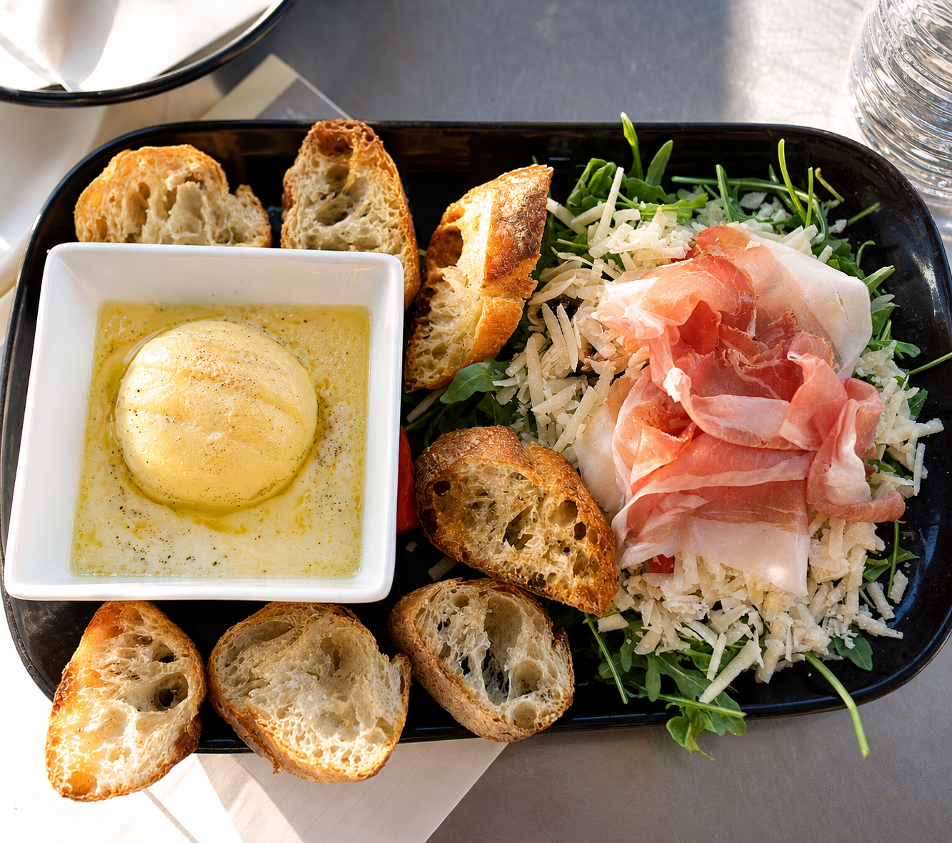 La taverna du 9 — une assiette